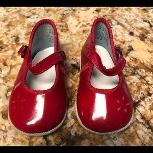 Shoes and Bags listed together can be sold separately.  See description.